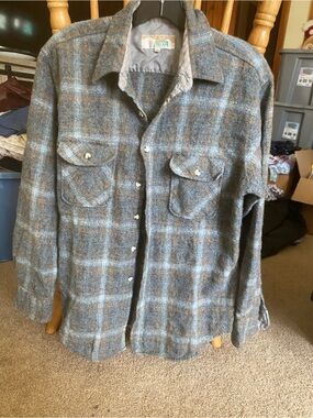 Squaw Valley Sportswear Flannel Shirt Size L Gray Blue Plaid Wool Blend